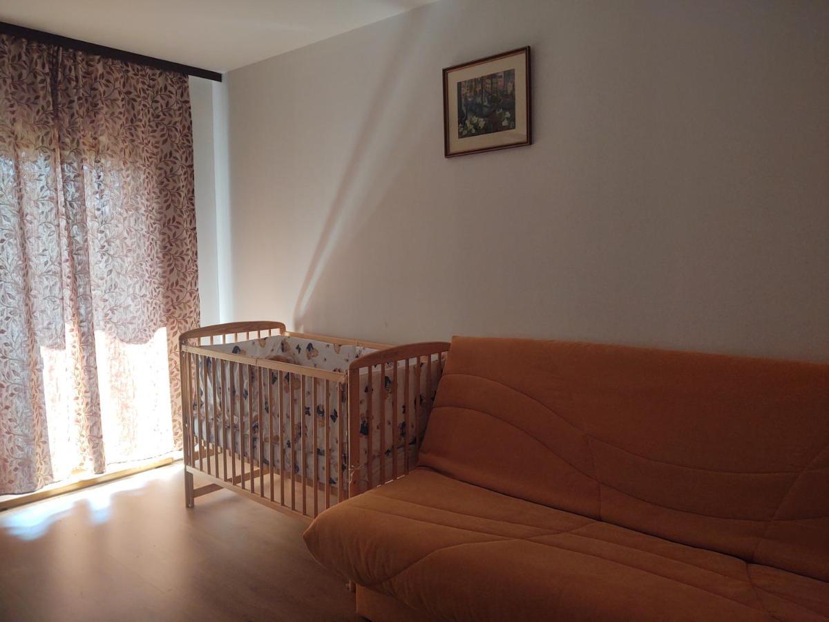 Vendel Guesthouse Lutoasa Екстериор снимка