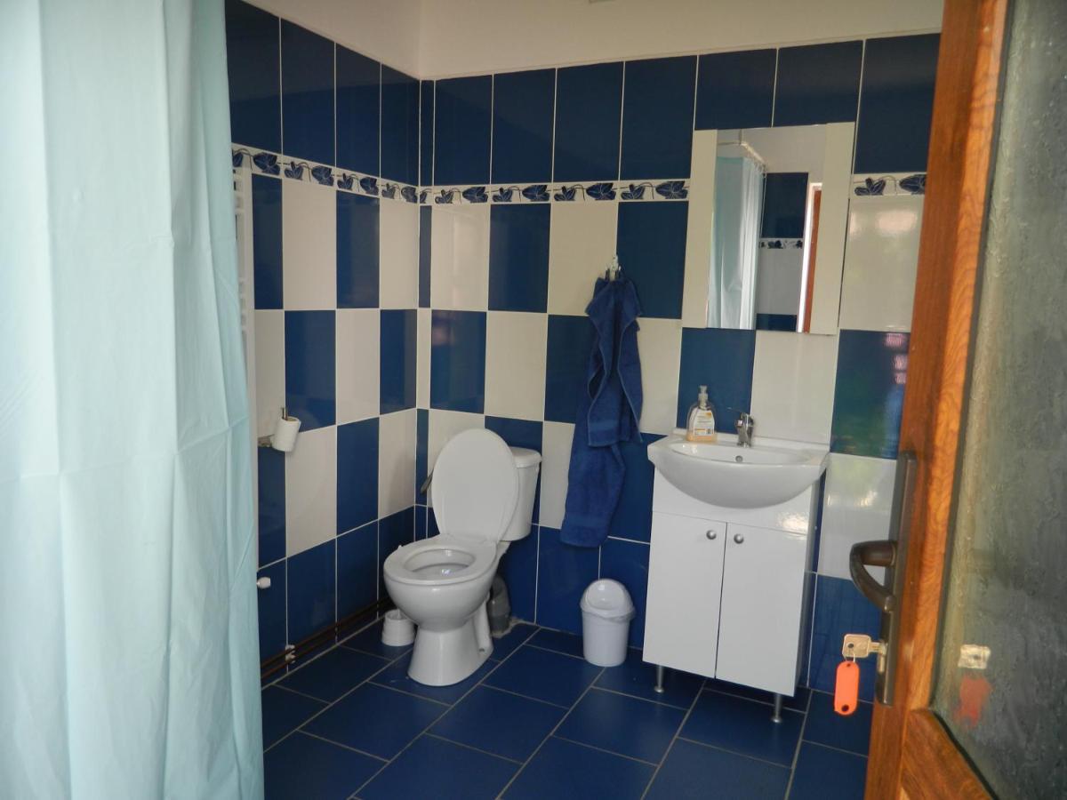 Vendel Guesthouse Lutoasa Екстериор снимка