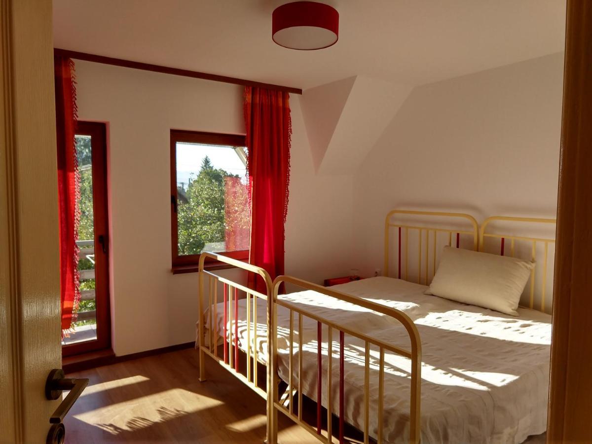 Vendel Guesthouse Lutoasa Екстериор снимка
